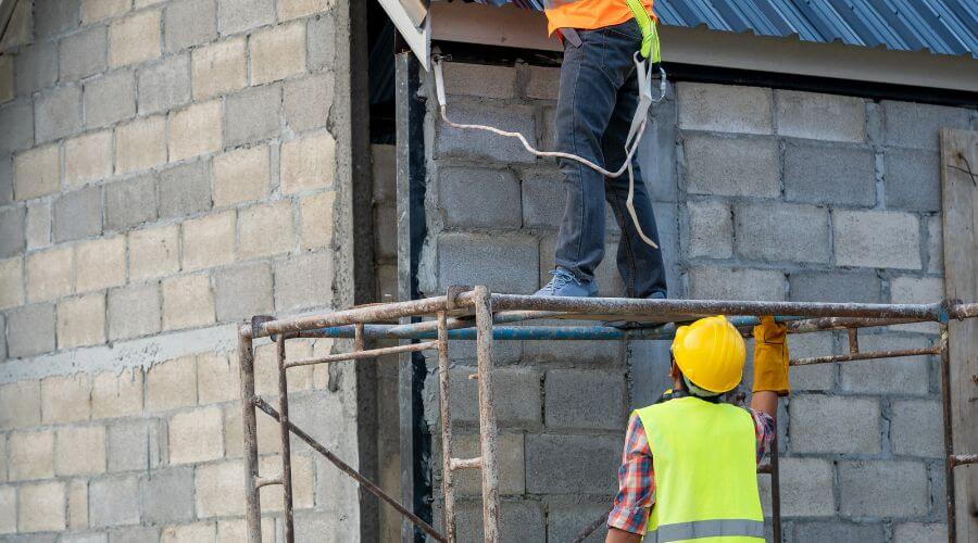 Expert new roof installation services in Walshville, IL